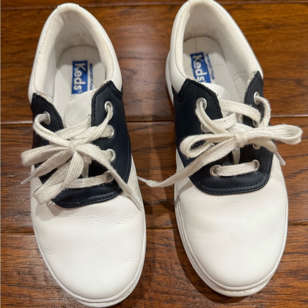 Keds School Days II Navy/White Oxford laceup shoes 2 Wide uniform